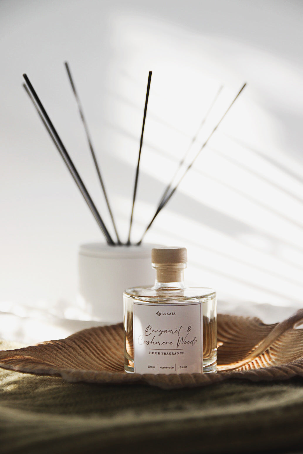 Elegant 100 ml Reed Diffuser with White Gypsum Cover - Home Fragrance