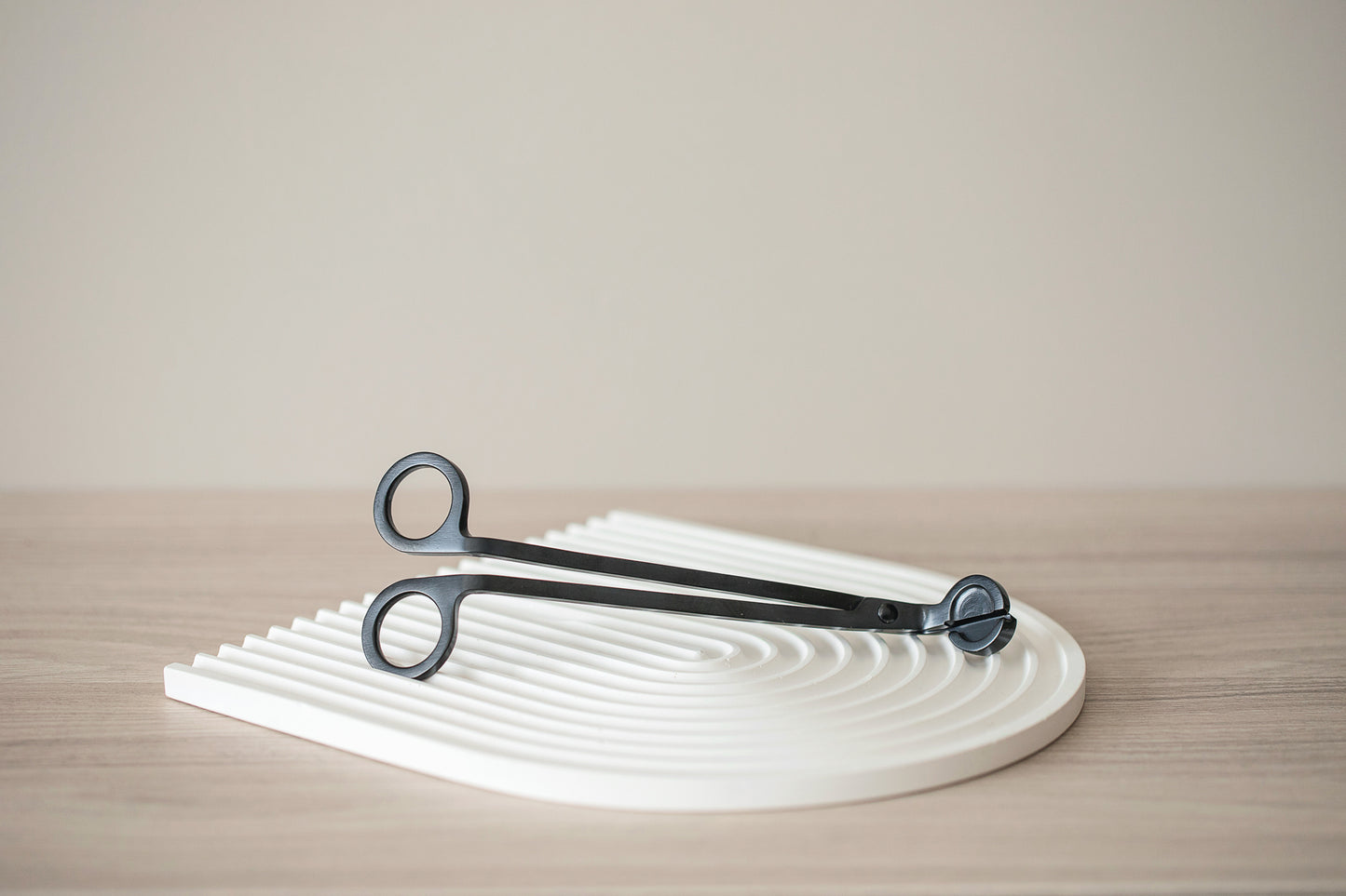 Sveču dakts trimmeris - melnas nerūsējošā tērauda šķēres sveču kopšanai