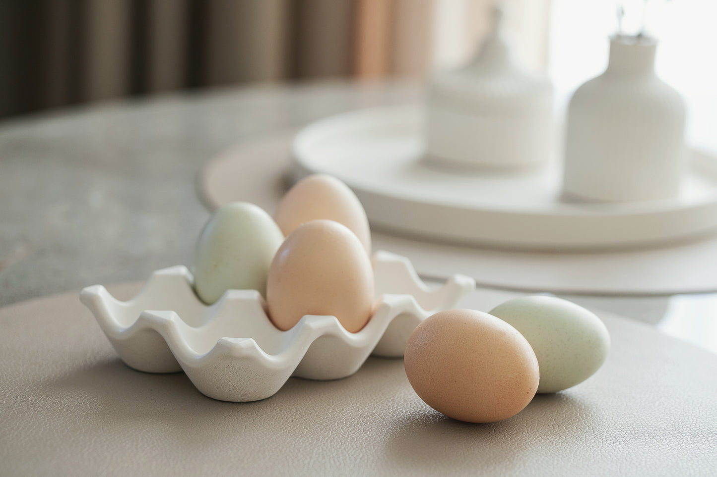 Handmade White Easter Egg Holder – 6-Grids Egg Tray & Storage Dish, Elegant Egg Crate for Kitchen Accessories